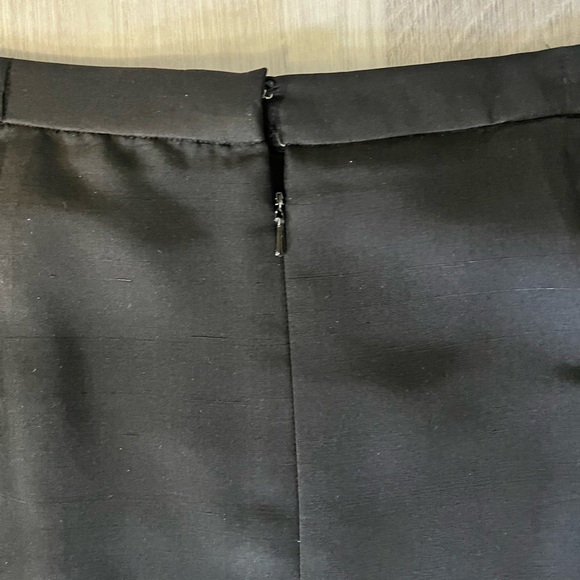 Talbots Silk Elegant Black Women's Skirt - Picture 4 of 4